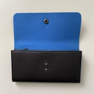 3/$30💚Dark brown faux leather rectangular snap wallet